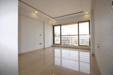 Room in 3 BHK Apartment at Silver Rock Apartment, Pali Hill – for Sale