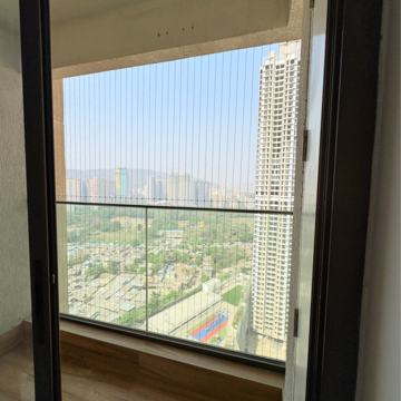 Room in 2 BHK Apartment at Raymond Ten X Habitat, Swastik Garden – for Rent
