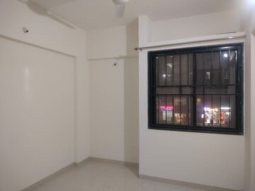 Room in 2 BHK Apartment at Kohinoor Viva City, Dhanori – for Rent