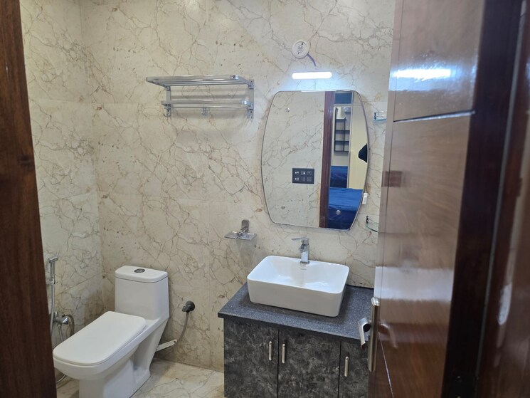 Bathroom, niti khand 4 Bedroom 2400 Sq.Ft. Builder Floor In Niti Khand Ghaziabad 8173301