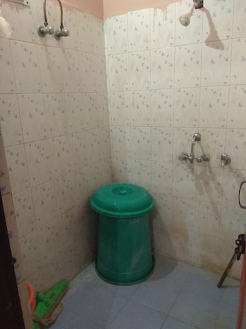 Bathroom in 1 BHK Builder Floor at Alpha Ii Greater Noida – for Rent