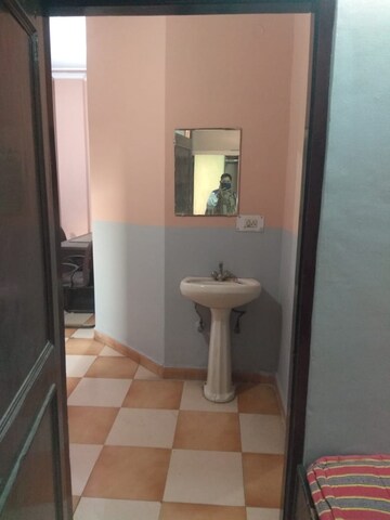 Bathroom in 1 BHK Builder Floor at Alpha Ii Greater Noida – for Rent