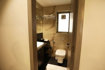 Bathroom in 3 BHK Apartment at Duru Mehr, Bandra West – for Sale