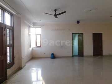 Bathroom in 1 BHK Builder Floor at Gamma I Greater Noida – for Rent