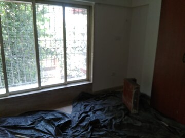 Bedroom in 3 BHK Apartment at Satyam Building Khar, Khar West – for Rent