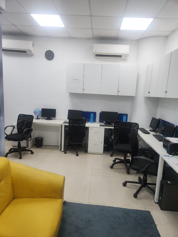 Team Area, nibr-1-aerocity Commercial Office Space 900 Sq.Ft. In Andheri East Mumbai 8173411