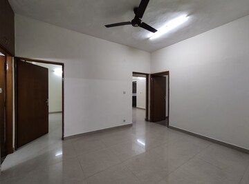 Room in 3 BHK Apartment at Vasant Kunj – for Rent