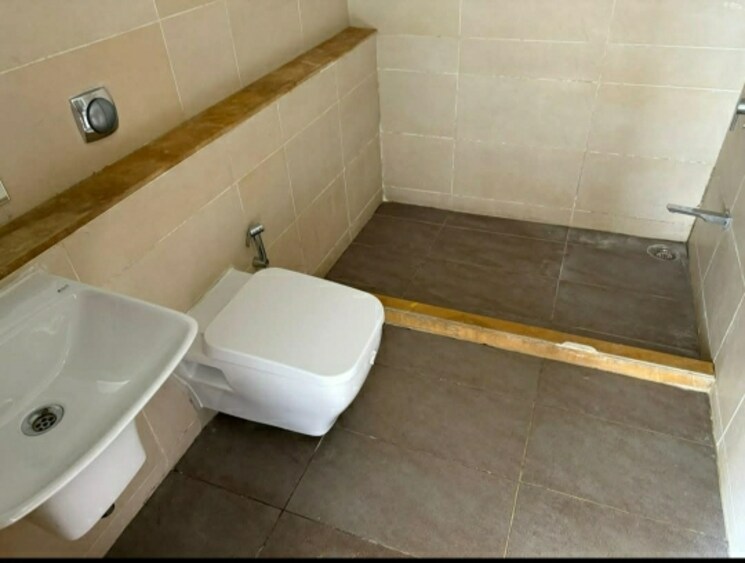 Bathroom, karia-konark-campus 4 Bedroom 1650 Sq.Ft. Apartment In Viman Nagar Pune 8173439