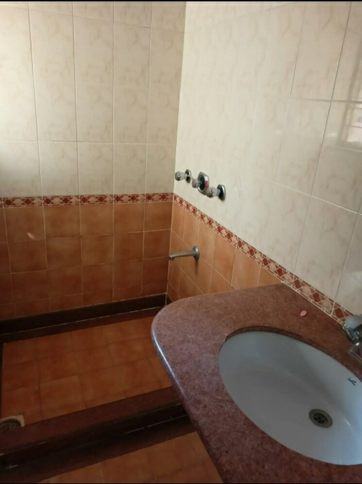 Bathroom, karia-konark-campus 4 Bedroom 1650 Sq.Ft. Apartment In Viman Nagar Pune 8173439