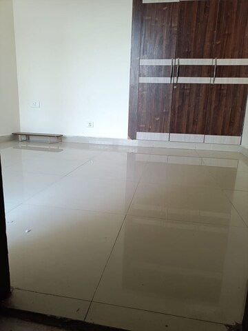 Furnished Amenities in 2 BHK Apartment at JKG Palm Resort, Raj Nagar Extension – for Rent