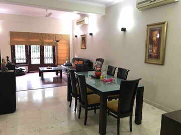 Team Area in 3 BHK Builder Floor at Hauz Khas Enclave – for Rent