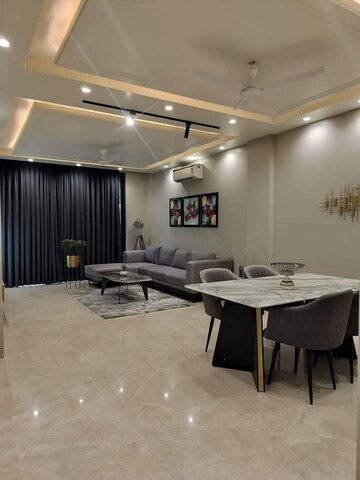 Master Bedroom in 2 BHK Builder Floor at Dlf Cyber City, Sector 24 – for Rent