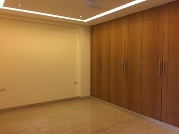 Room in 4 BHK Builder Floor at Hauz Khas Enclave – for Rent