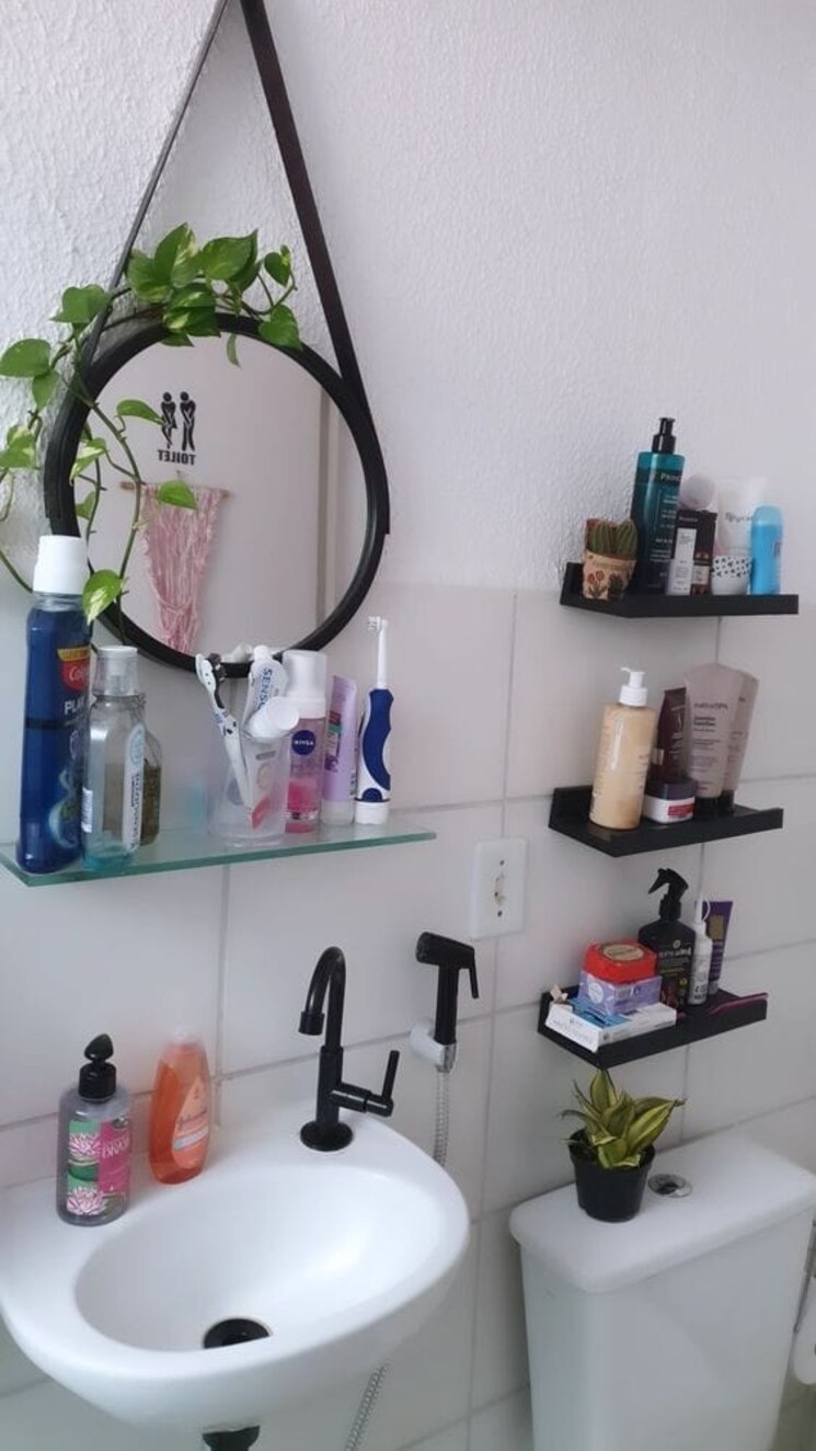 Bathroom, mansarover garden 4 Bedroom 3000 Sq.Ft. Builder Floor In Mansarover Garden Delhi 8173521