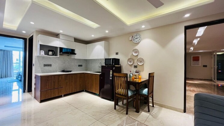 Living Room, mansarover garden 5 Bedroom 400 Sq.Yd. Builder Floor In Mansarover Garden Delhi 8173527