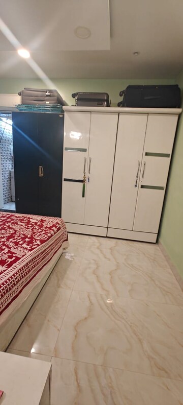 Bedroom in 1.5 BHK Apartment at Parijat Apartment Bandra, Bandra West – for Rent