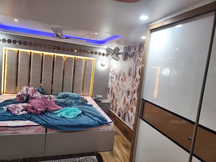 Master Bedroom, mansarover garden 5 Bedroom 4000 Sq.Ft. Builder Floor In Mansarover Garden Delhi 8173562