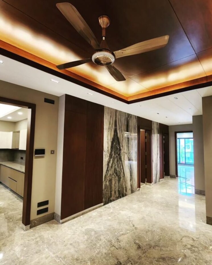 Exterior View, kirti nagar 6 Bedroom 6000 Sq.Ft. Builder Floor In Kirti Nagar Delhi 8173569