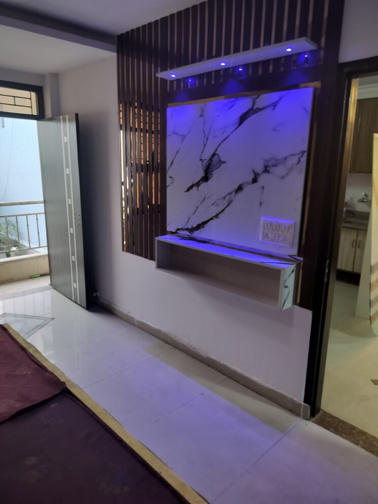 Room, rohini sector 7 2 Bedroom 800 Sq.Ft. Builder Floor In Rohini Sector 7 Delhi 8173609