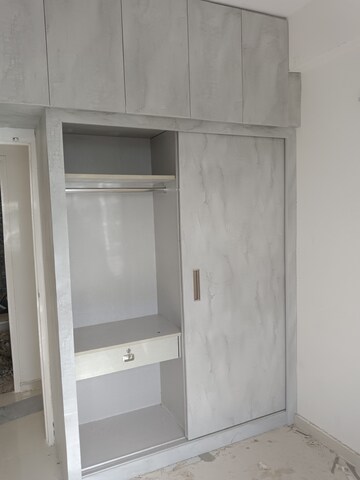 Room in 2 BHK Apartment at Sector 37d – for Rent