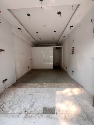 Common Area in  Shop at Andheri West – for Rent
