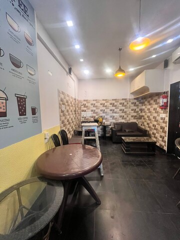 Common Area in  Shop at Andheri West – for Rent