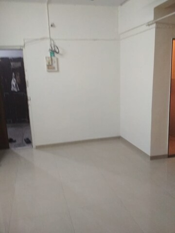 Room in 1 BHK Apartment at Mantri Serene, Goregaon East – for Rent