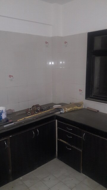 Furnished Amenities in 1.5 BHK Apartment at Mantri Park, Goregaon East – for Rent