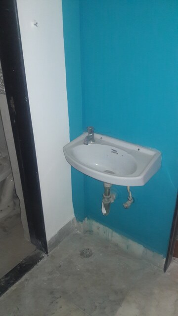 Furnished Amenities in 1.5 BHK Apartment at Mantri Park, Goregaon East – for Rent