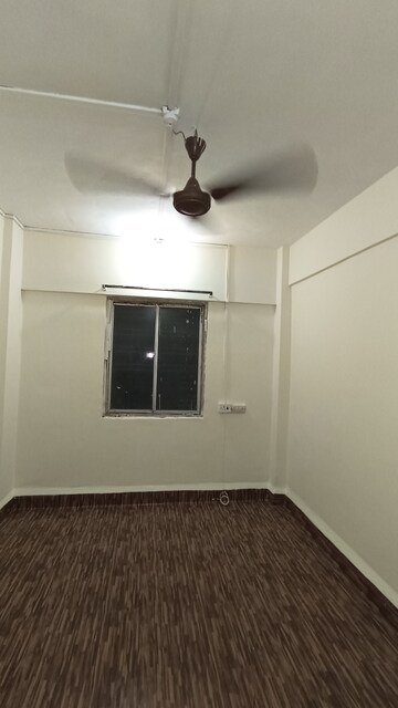 Room in 1 BHK Apartment at Sai Baba Complex, Aarey Colony – for Rent