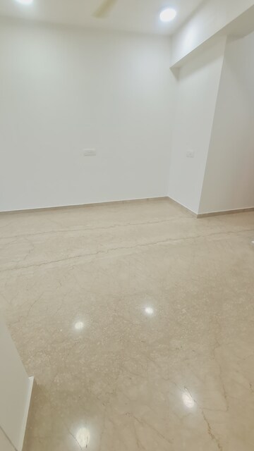 Room in 2 BHK Apartment at Kanakia Silicon Valley, Powai – for Rent