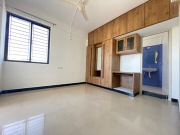 Room in 3 BHK Apartment at Samhita Spice Wood, Cv Raman Nagar – for Rent