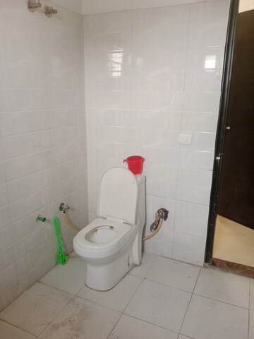 Bathroom in 1.5 BHK Builder Floor at Sector 25 – for Rent