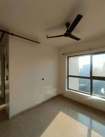 2 BHK Apartment For Rent in Kalpataru Paramount, Kapur Bawdi