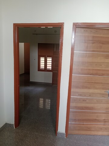 Room in 2 BHK Builder Floor at Sector 25 – for Rent