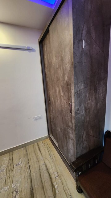 Furnished Amenities in 3 BHK Builder Floor at Safdarjung Enclave – for Rent