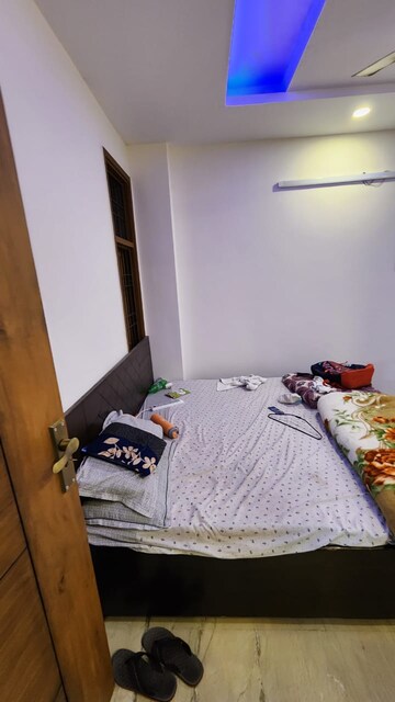 Bedroom in 3 BHK Builder Floor at Safdarjung Enclave – for Rent
