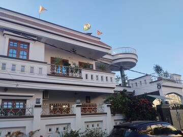 2.5 BHK Independent House – Exterior View View at Kamta - for Rent