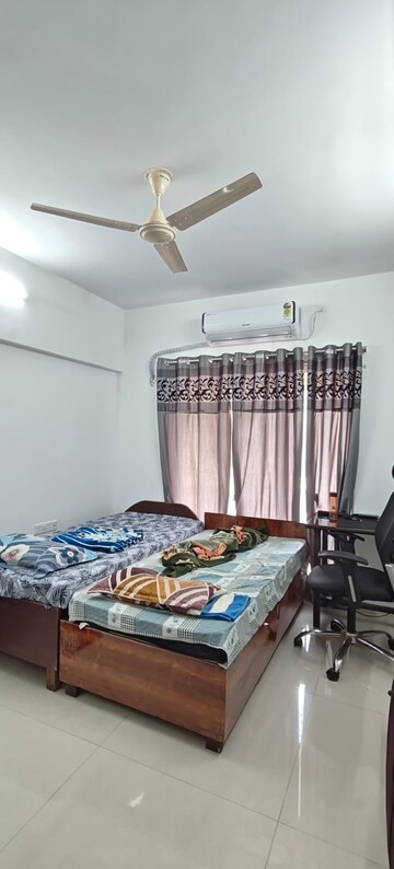 Room in  Pg at Goregaon East – for Rent