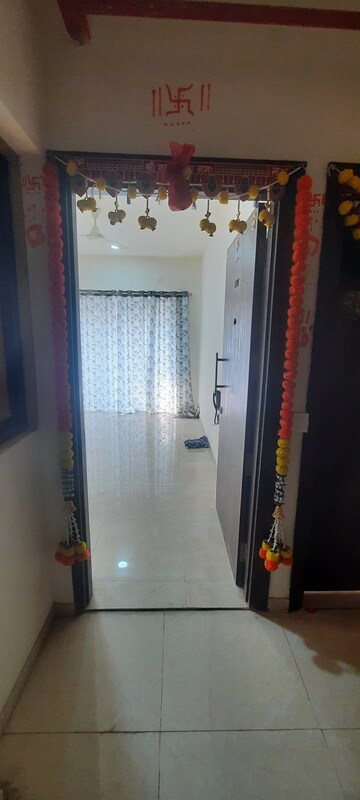 Furnished Amenities in 2 BHK Apartment at Sunteck Maxxworld 4, Naigaon East – for Rent