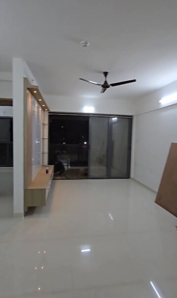 Study Room in 1 BHK Apartment at Crystal Armus, Chembur – for Rent