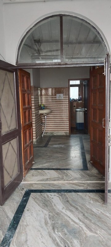 Staircase in 2.5 BHK Independent House at Sector 23 – for Rent