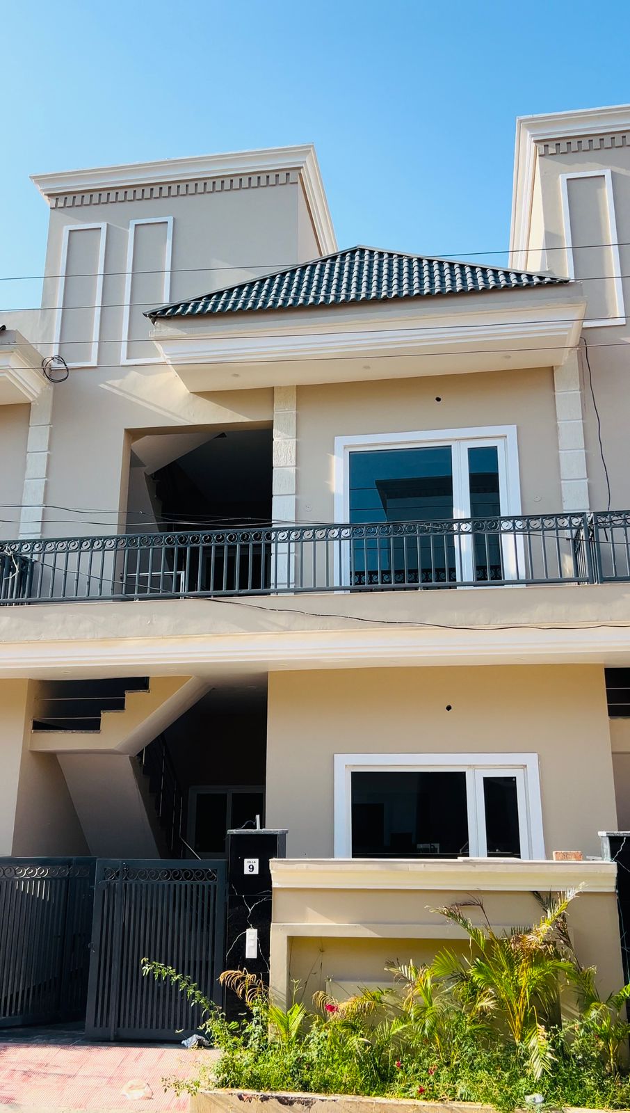 4 BHK + Extra Room Independent House For Sale in Independent House For Sal