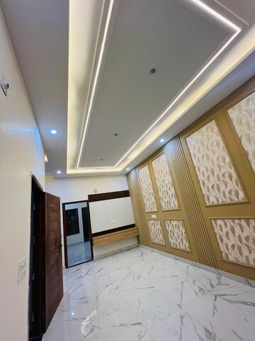 Room in 4 BHK Independent House at Kharar Mohali Road – for Sale