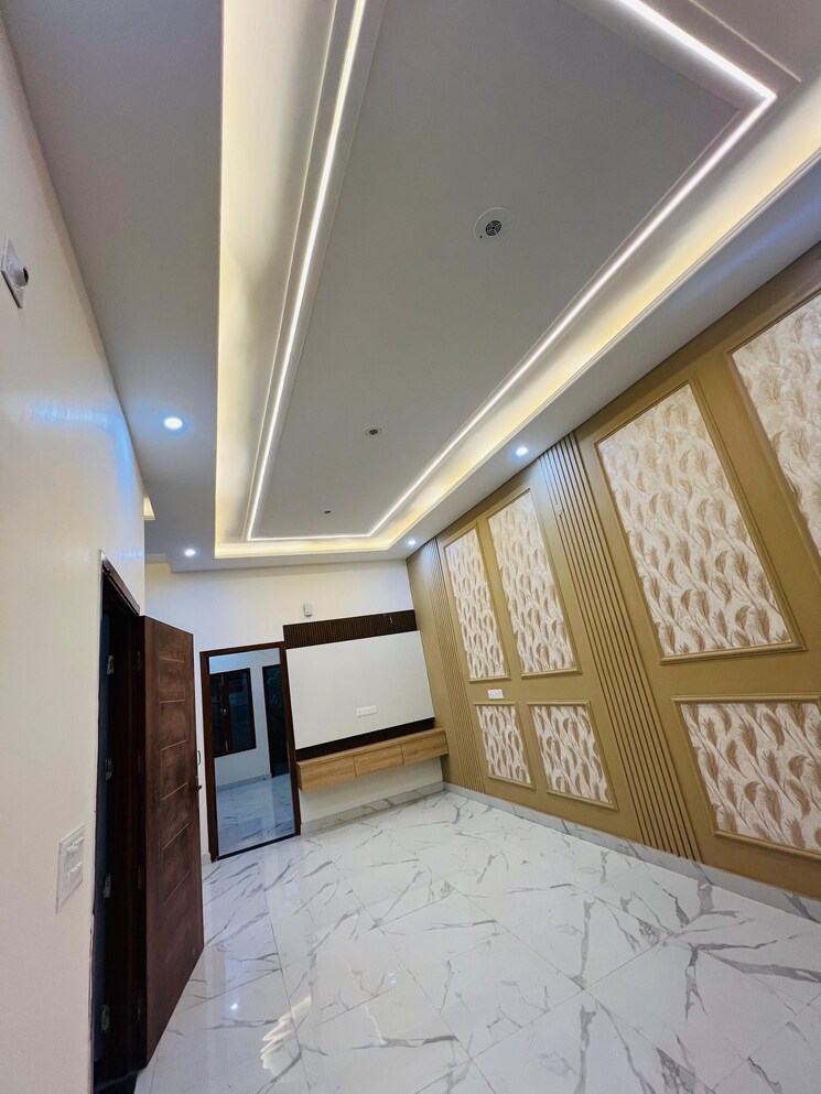 Room, kharar mohali road 4 Bedroom 102 Sq.Yd. Independent House In Kharar Mohali Road Kharar 8174035