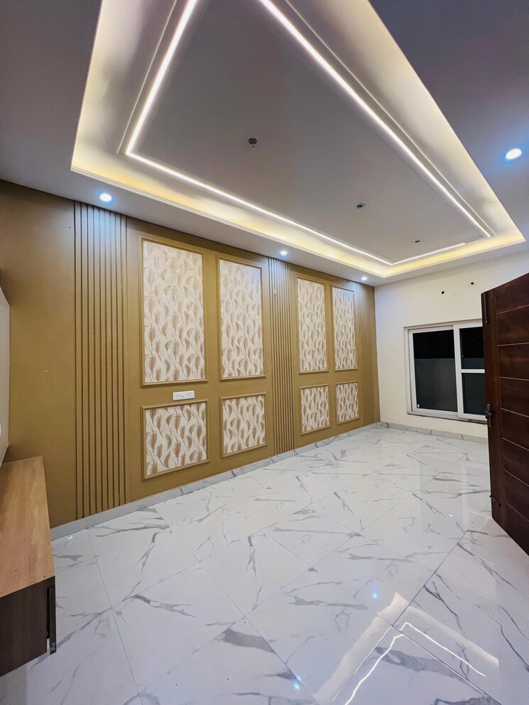 Room, kharar mohali road 4 Bedroom 102 Sq.Yd. Independent House In Kharar Mohali Road Kharar 8174035