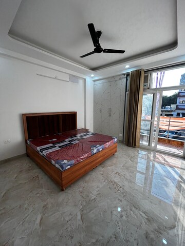 Bedroom in 2 BHK Builder Floor at Sector 57 – for Rent