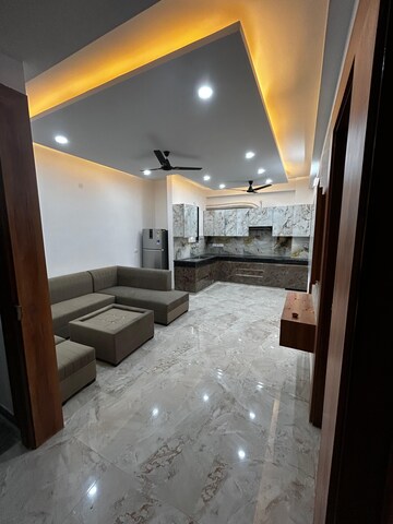Living Room in 2 BHK Builder Floor at Sector 57 – for Rent
