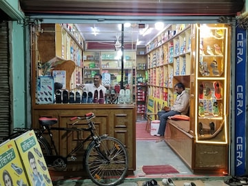 Commercial Shop 100 Sq.Ft. For Rent in Bakhshi Ka Talab Lucknow  8174037