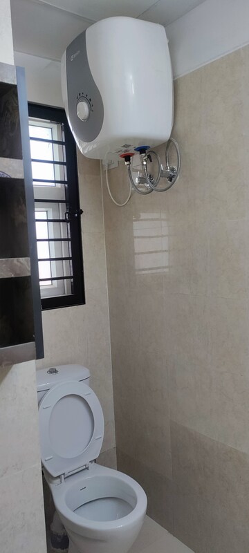 Bathroom in 2 BHK Builder Floor at RPS Palm Drive, Sector 88 – for Rent
